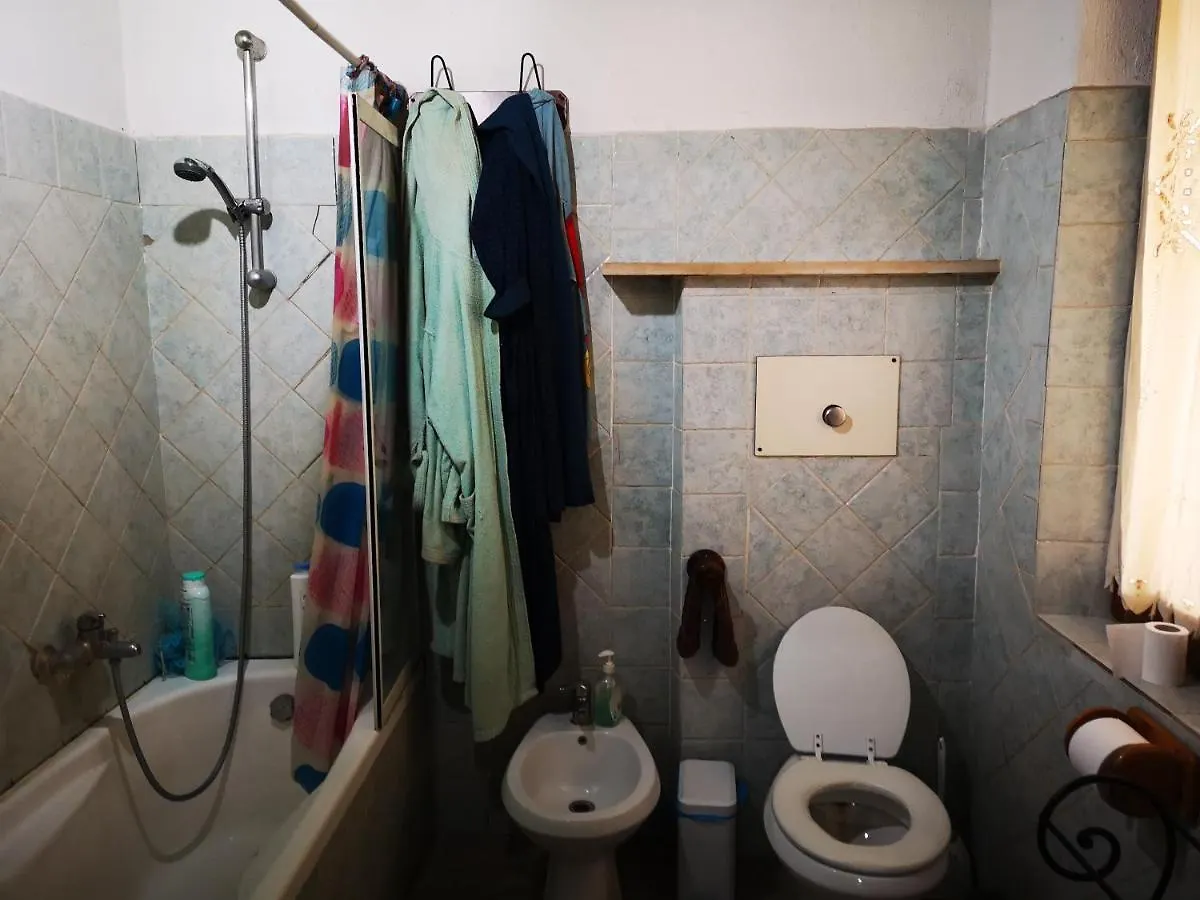 Pinnettu Sardo Cerca Su Google Casa Di Campagna In Ecosistema Insetti E Animaletti Simpatici In Condivisione, Stanza Matrimoniale Senza Finestra, Leggere Attentamente Prima Di Prenotare Oliena